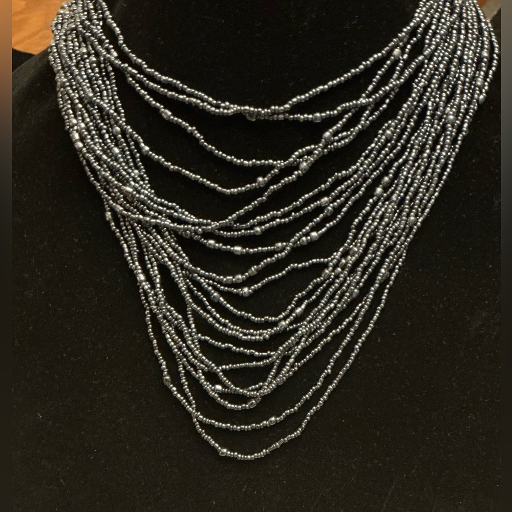 Navy blue seed bead nk